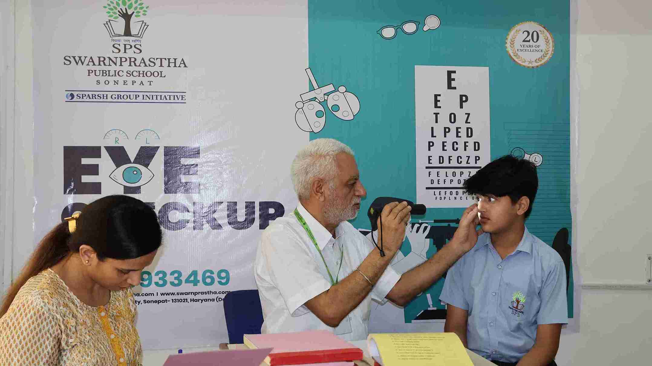 Eyes Check up